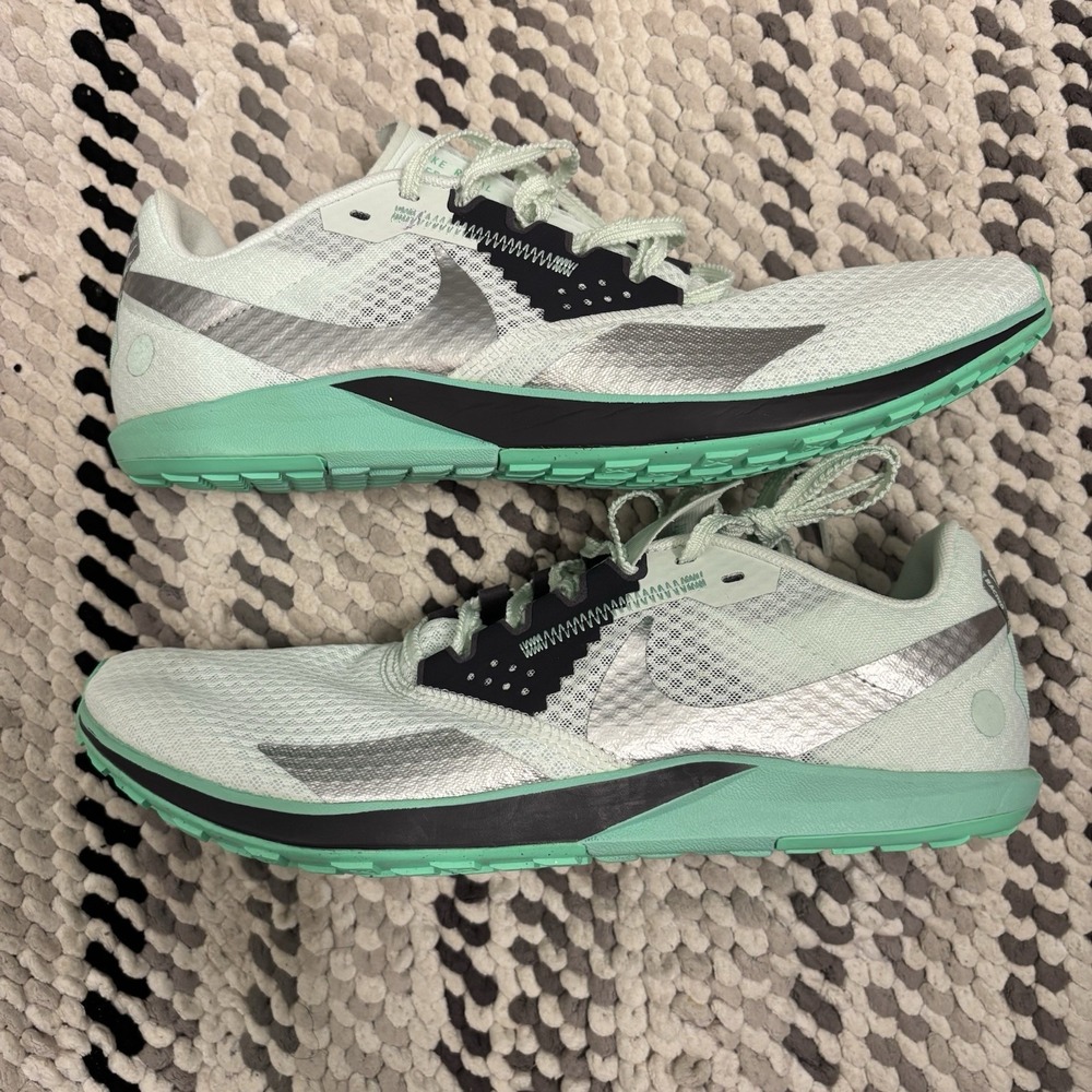 Nike Running Shoes DX7995-300 Men 9.5 Lightweight Breathable Mint Green